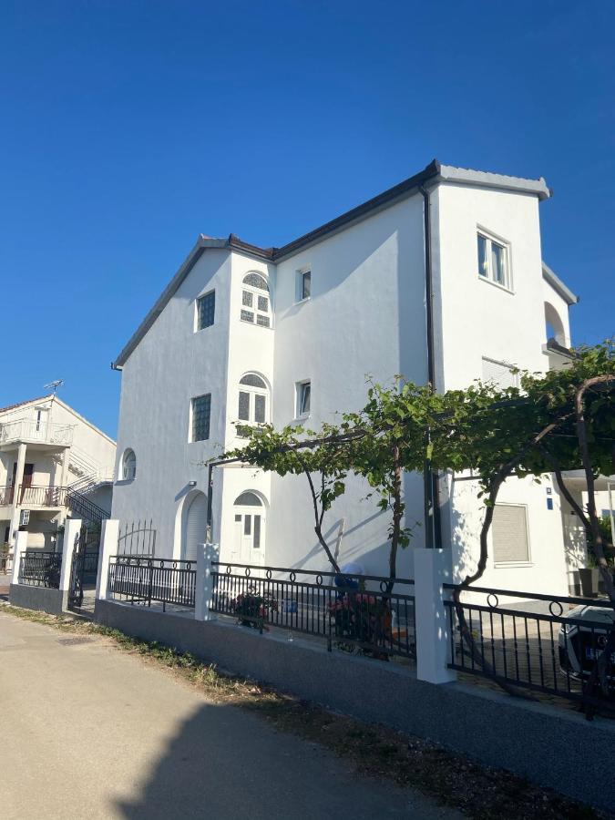 Apartments Antea Рогозница Екстериор снимка