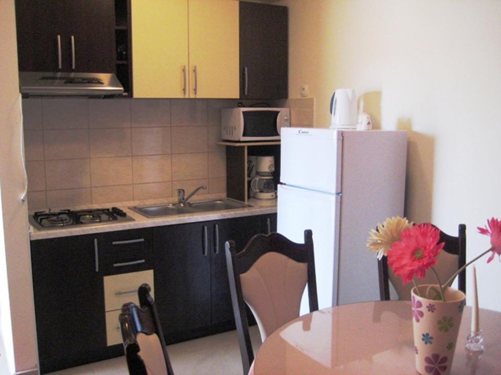 Apartments Antea Рогозница Екстериор снимка