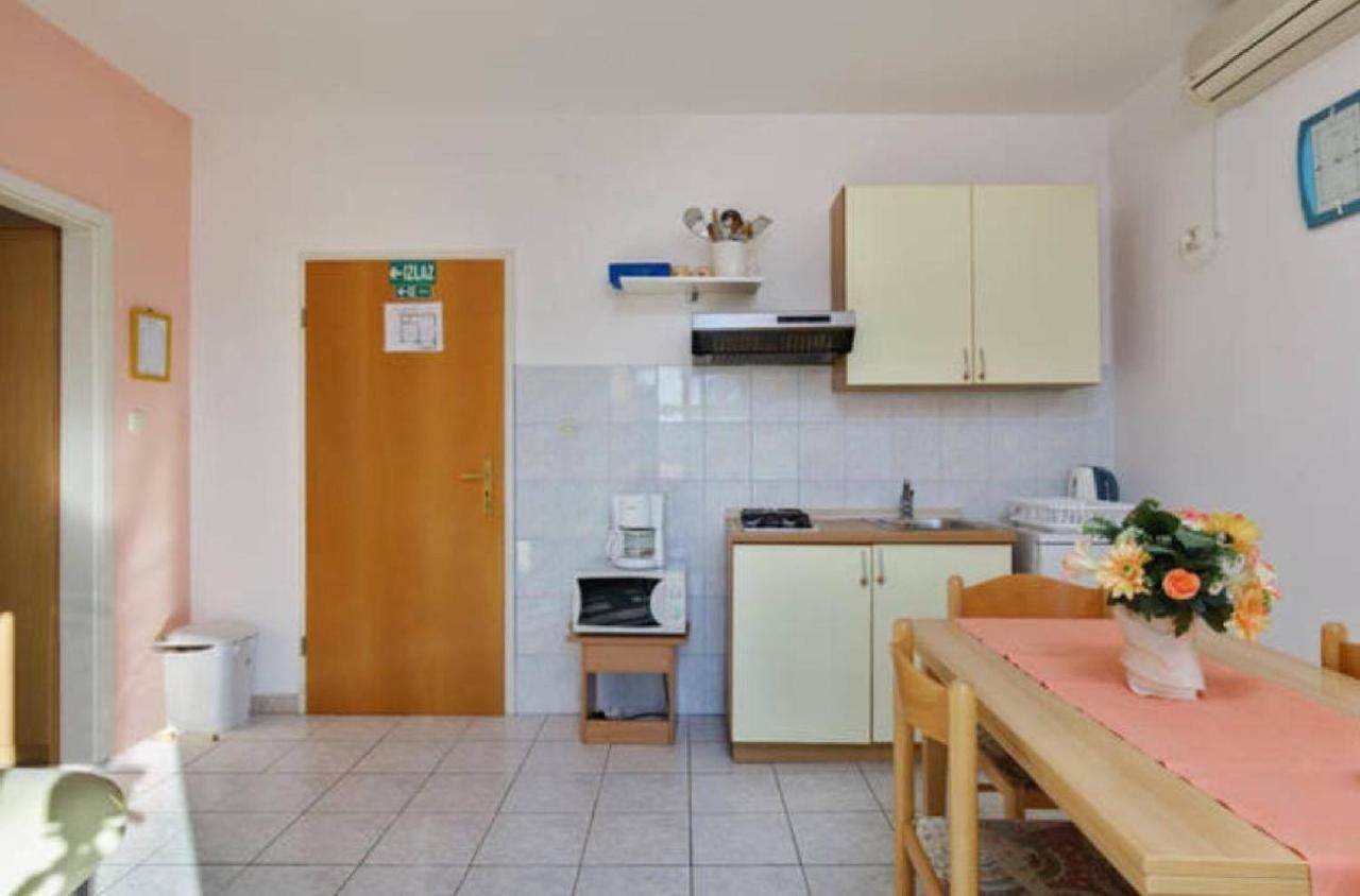 Apartments Antea Рогозница Екстериор снимка