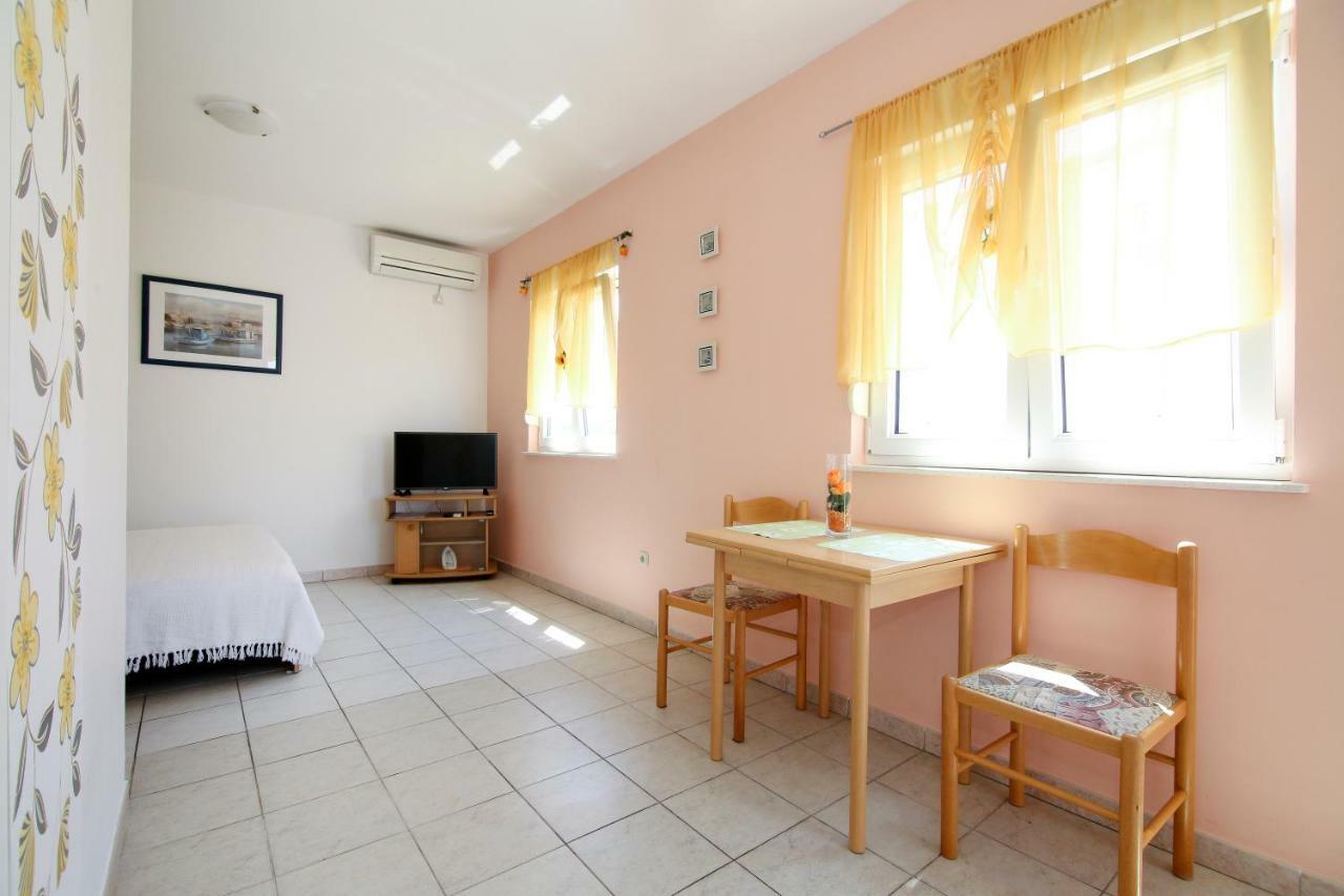 Apartments Antea Рогозница Екстериор снимка