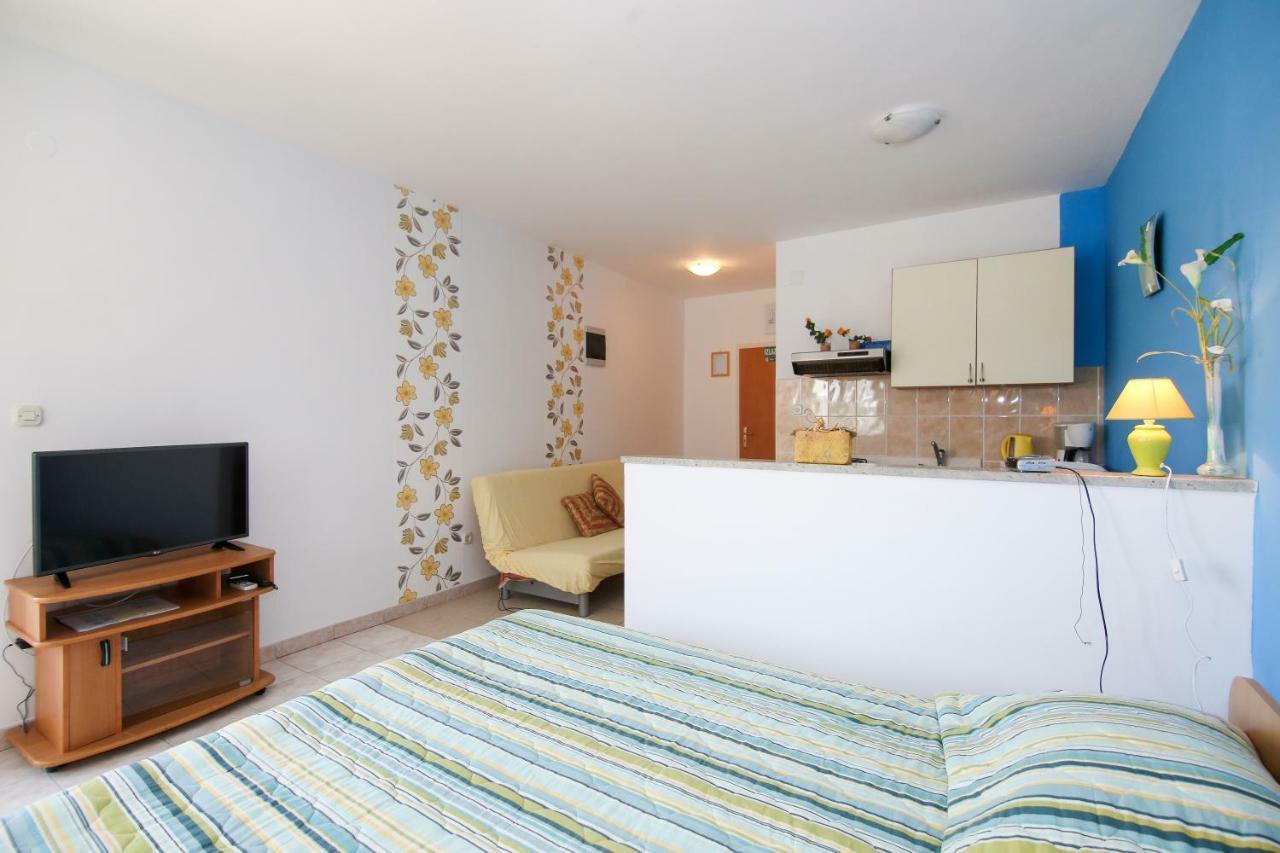 Apartments Antea Рогозница Екстериор снимка