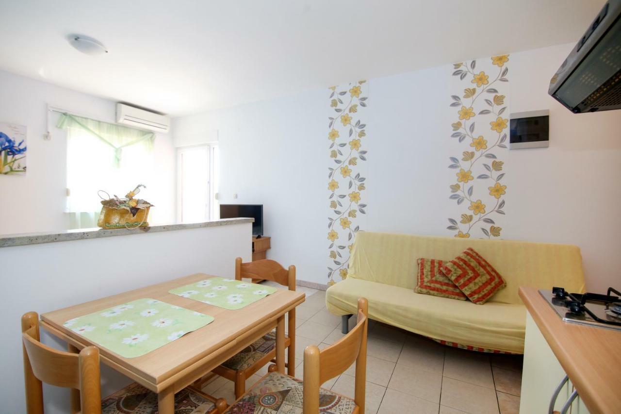 Apartments Antea Рогозница Екстериор снимка