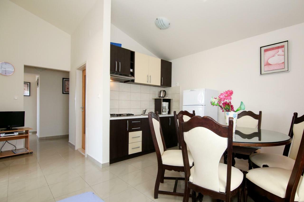 Apartments Antea Рогозница Екстериор снимка