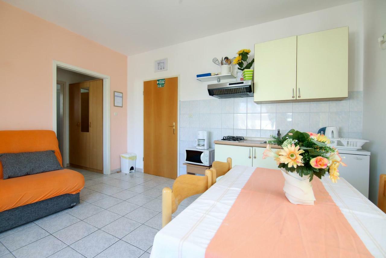 Apartments Antea Рогозница Екстериор снимка